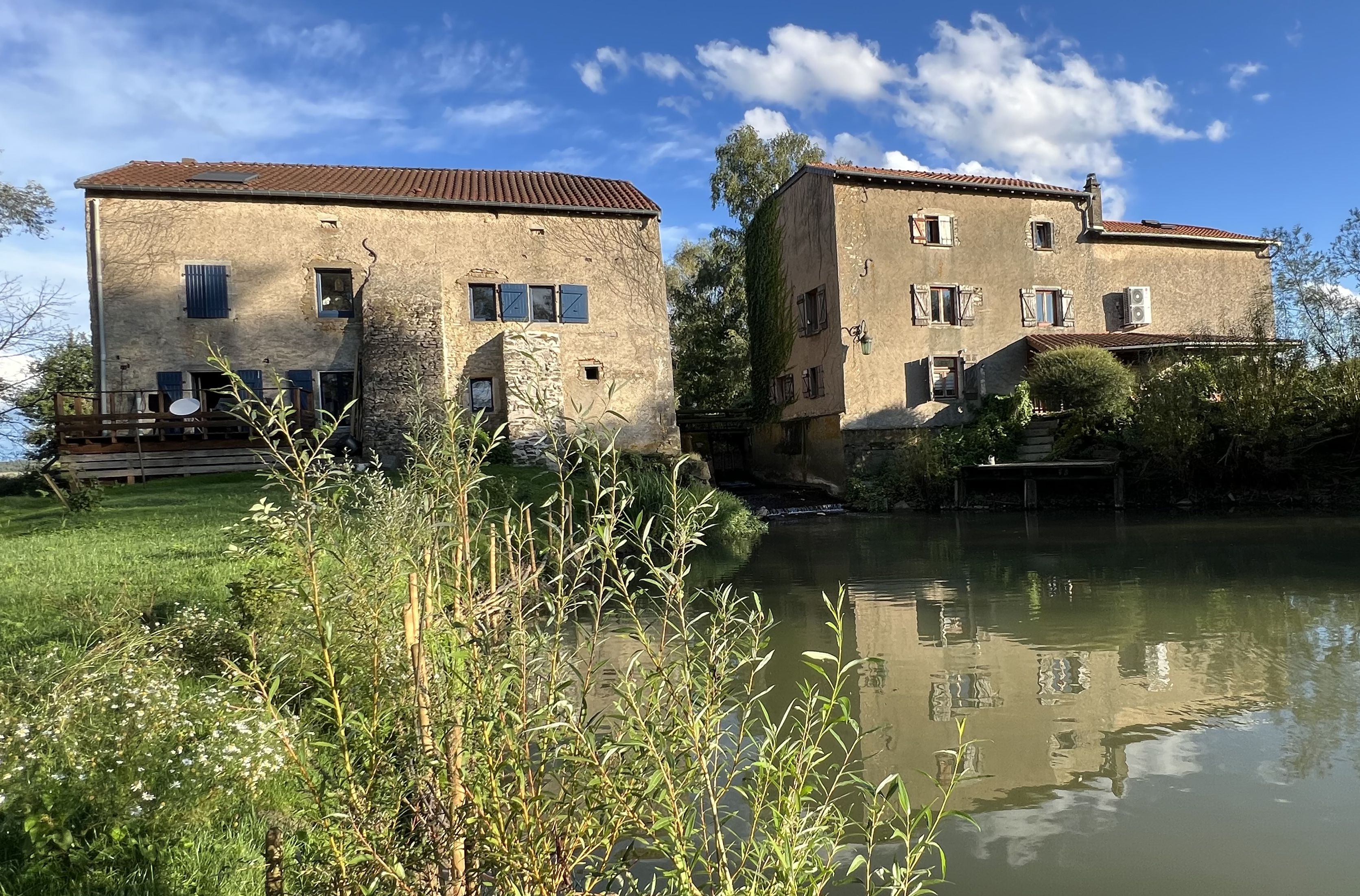 Vue arrière du Moulin de Bazoncourt